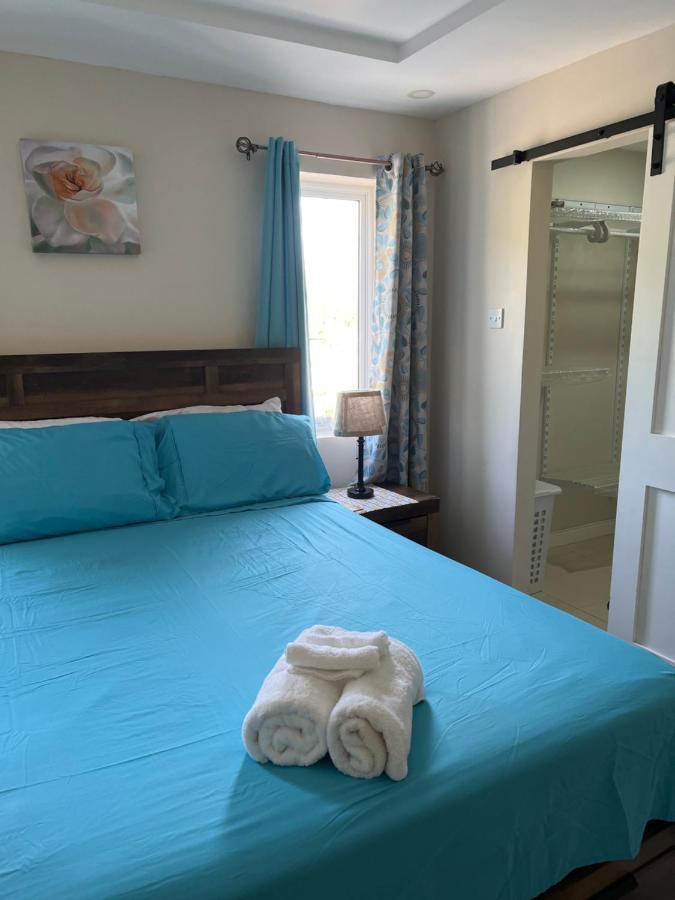 Bayfront Villa & Apartment พอร์ทมอร์ ภายนอก รูปภาพ