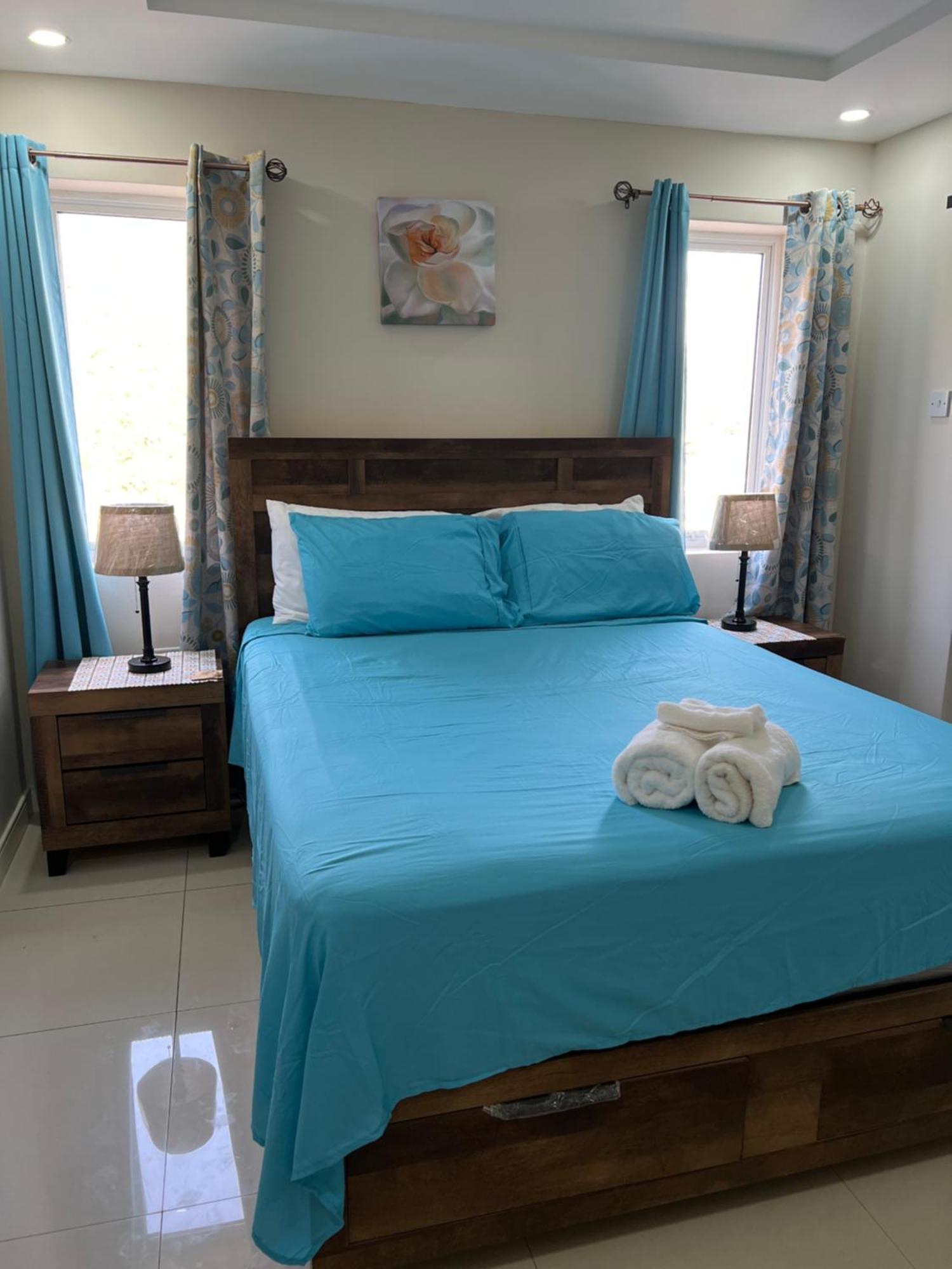 Bayfront Villa & Apartment พอร์ทมอร์ ภายนอก รูปภาพ